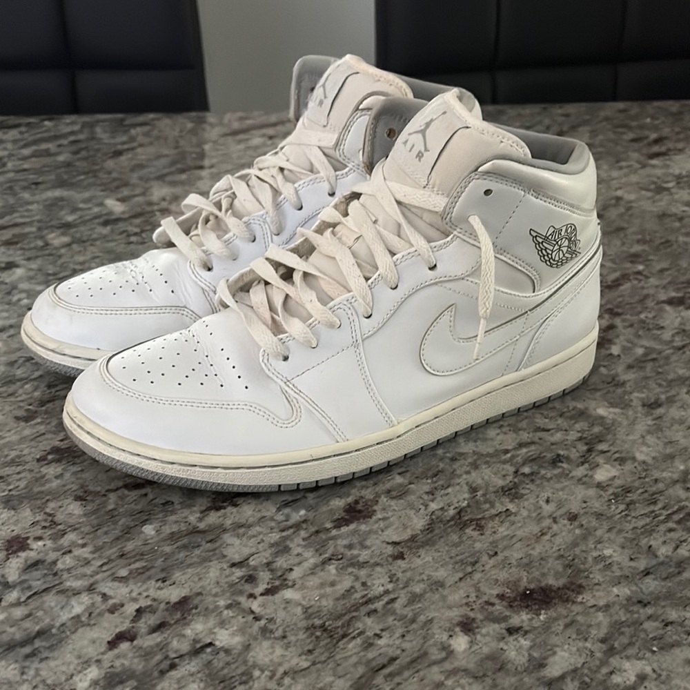 Nike Air Jordan 1 Mid White Wolf Grey 2016 [554724-112] Sneakers Men’s Size 11.5